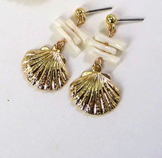 Dangling Seashell Earrings
