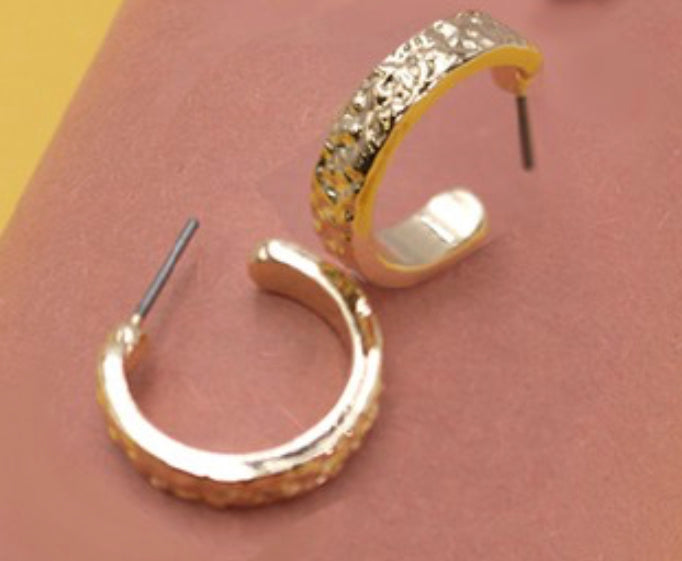 Hammered Gold Hoop Earrings