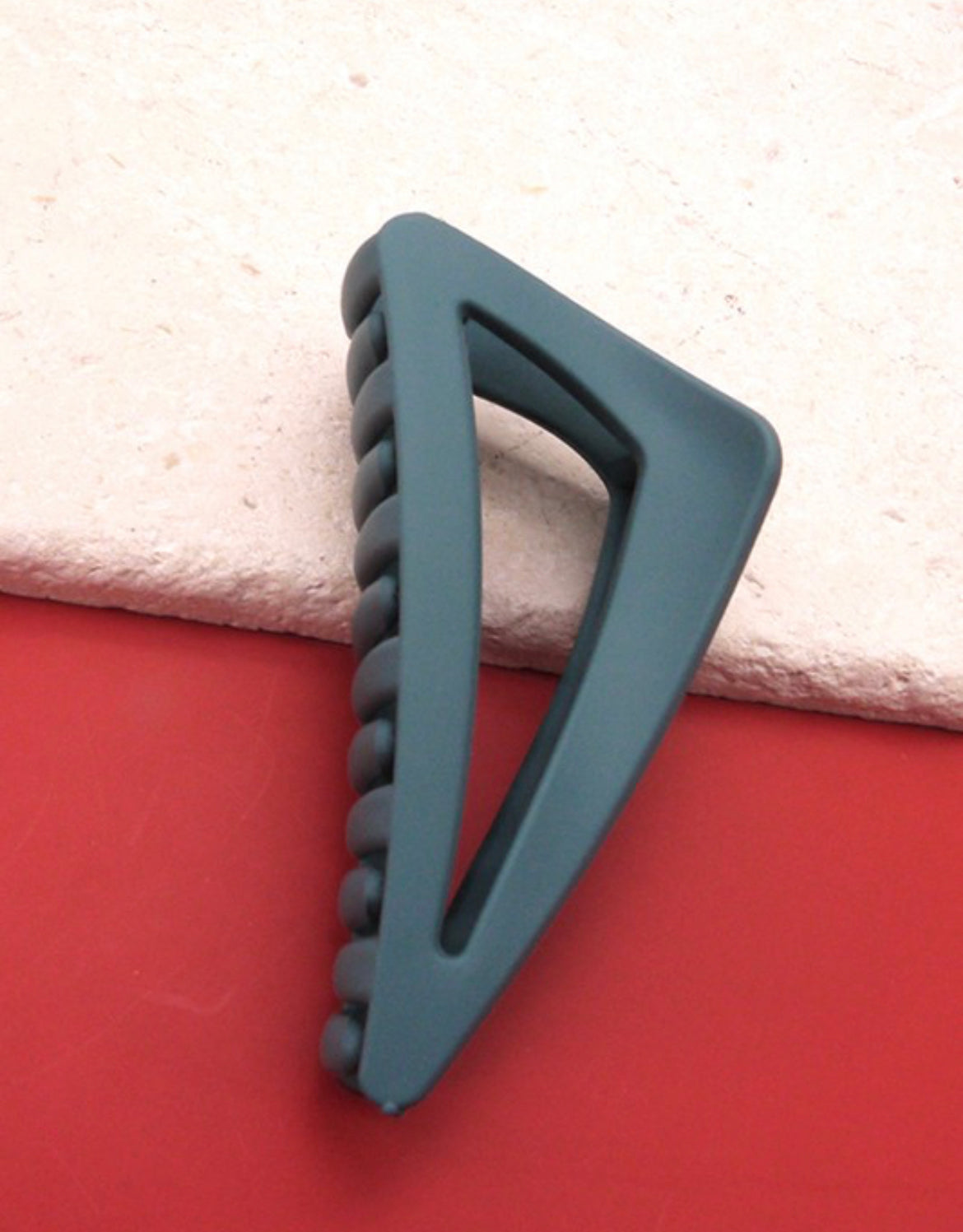 Matte Triangle Claw Clip