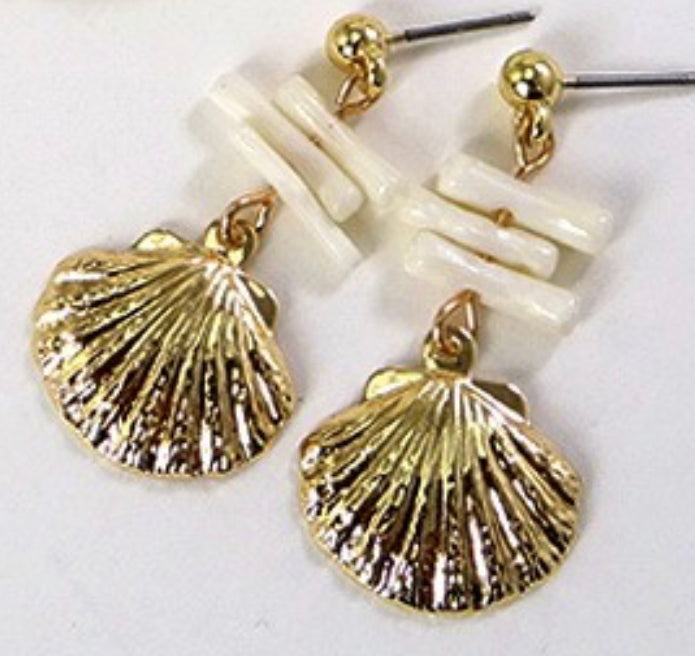 Dangling Seashell Earrings